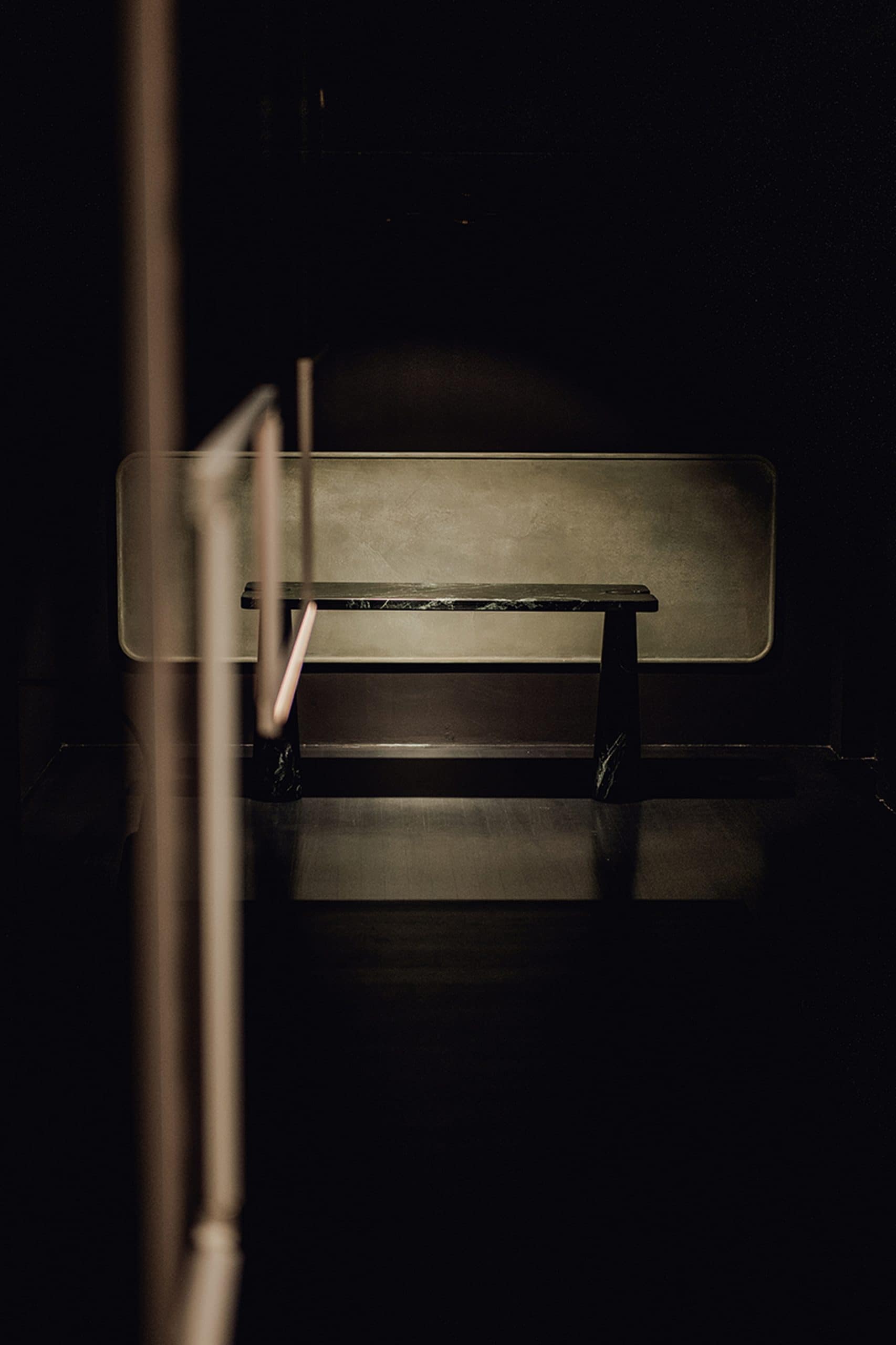 Agape Behibd the Scenes in Galleria Manzoni, Milan, made with Matteo Brioni's Arazzi panels by Marialaura Rossiello Studio Irvine, photo by Matteo Lavazza Seranto