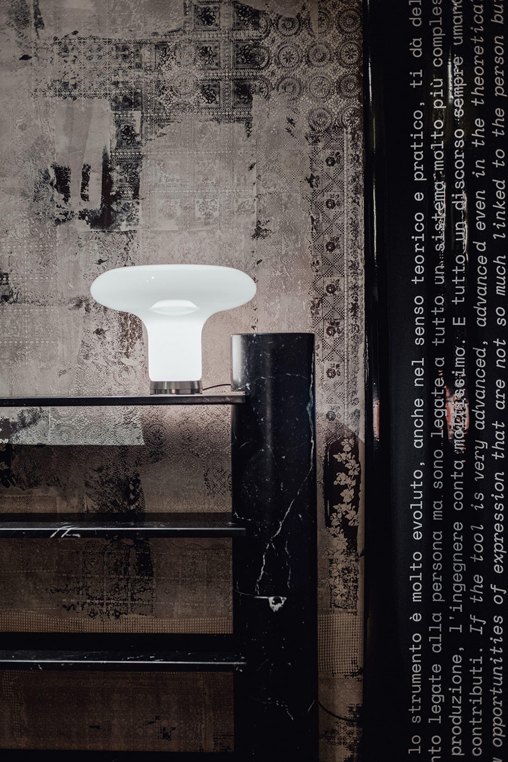 Agape Behibd the Scenes in Galleria Manzoni, Milan, made with Matteo Brioni's Arazzi panels by Marialaura Rossiello Studio Irvine with TerraEvoca 2 Layers Sale Grigio and Pepe Nero, photo by Matteo Lavazza Seranto