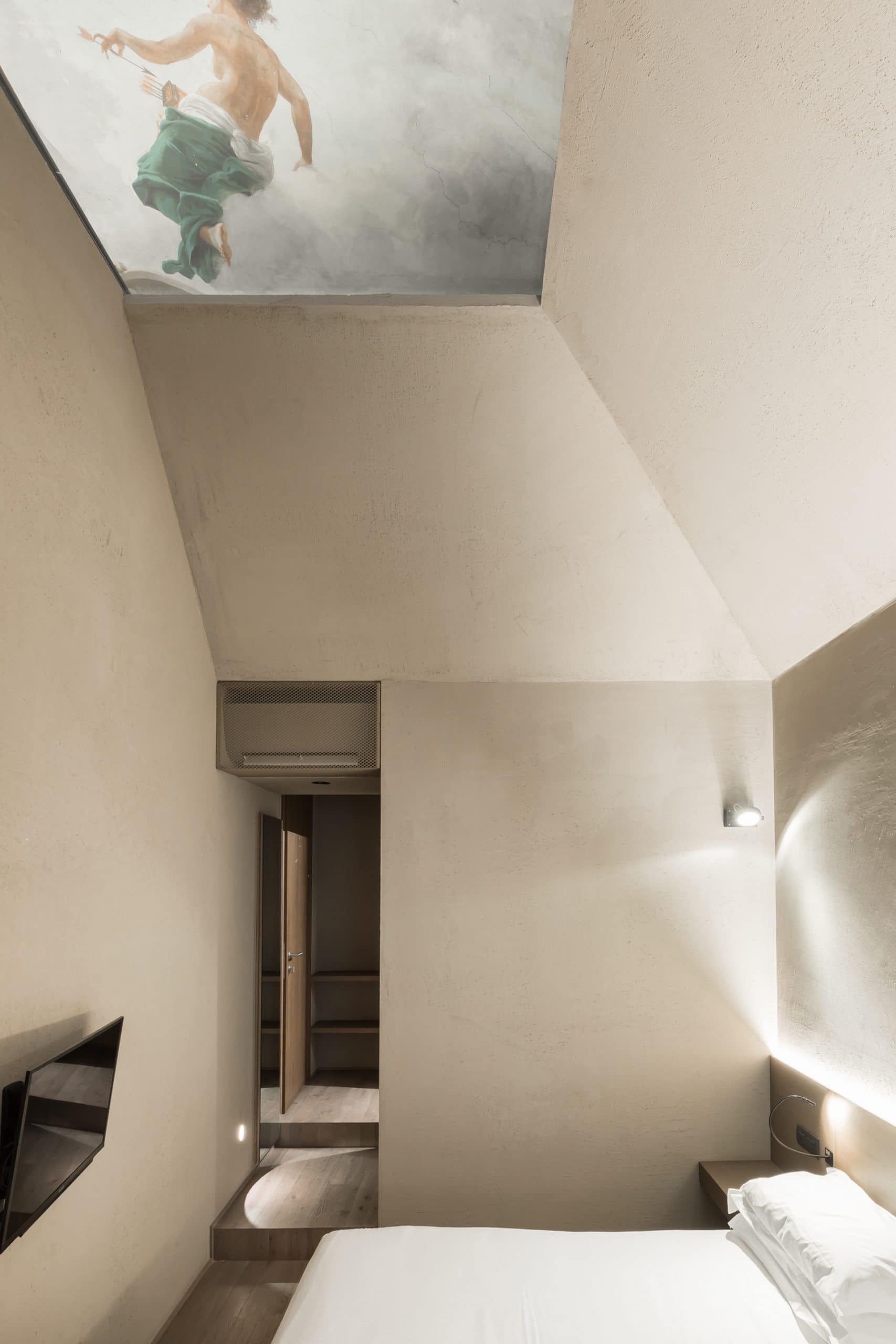 Hotel dei Barbieri in Rome by MORQ made with MultiTerra Smooth Panna, photo by Francesca Maiolino